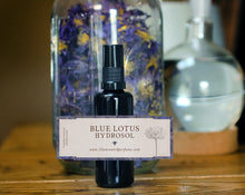 Load image into Gallery viewer, Blue Lotus Hydrosol, 50ml violet glass
