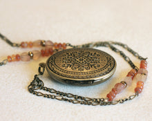 Load image into Gallery viewer, Locket Necklace with Solid Perfume, Diamond Pattern, Unique Chain with Carnelian
